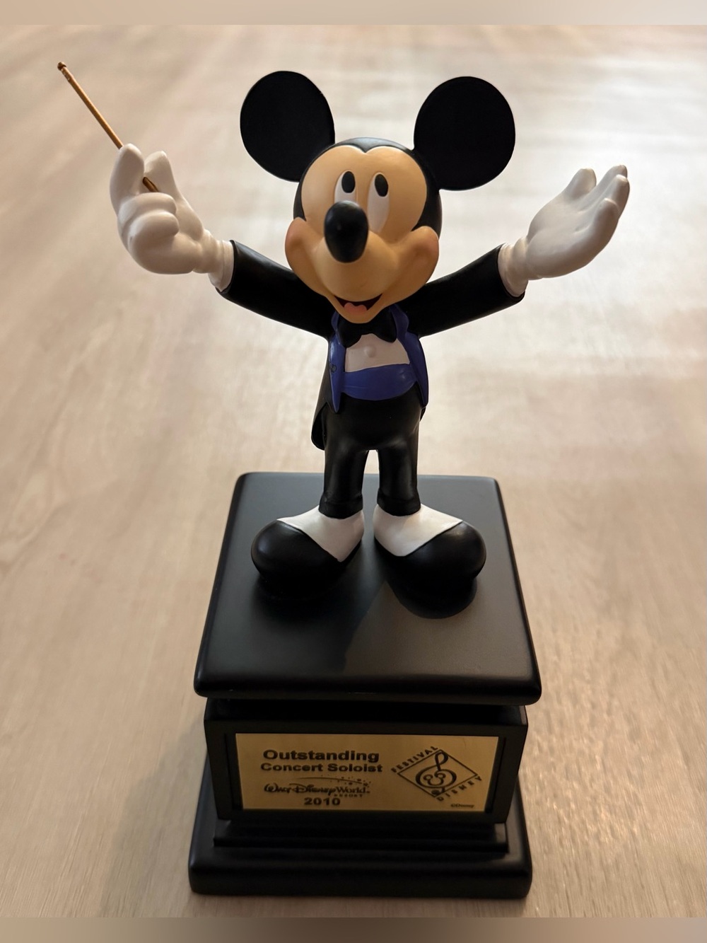 2010 Walt Disney Outstanding Soloist Award Statue - Mickey Mouse Conductor